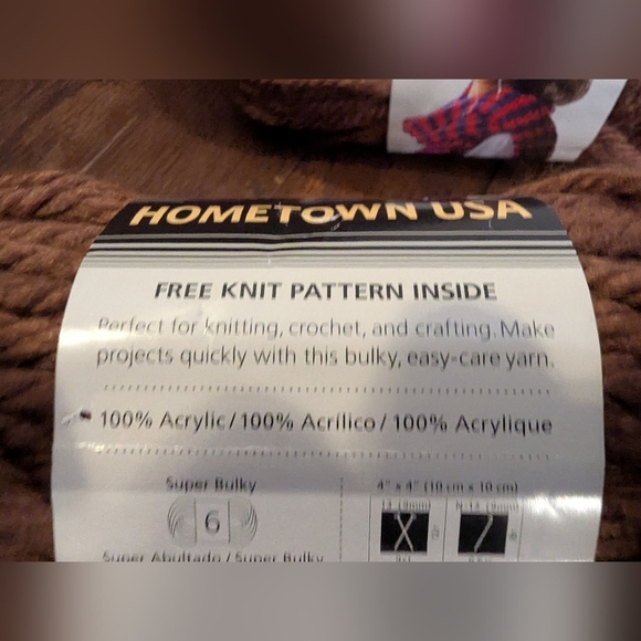Lion Brand Hometown USA Super Bulky Cleveland Brown Yarn 3 x 5oz/142g - Picture 5 of 6